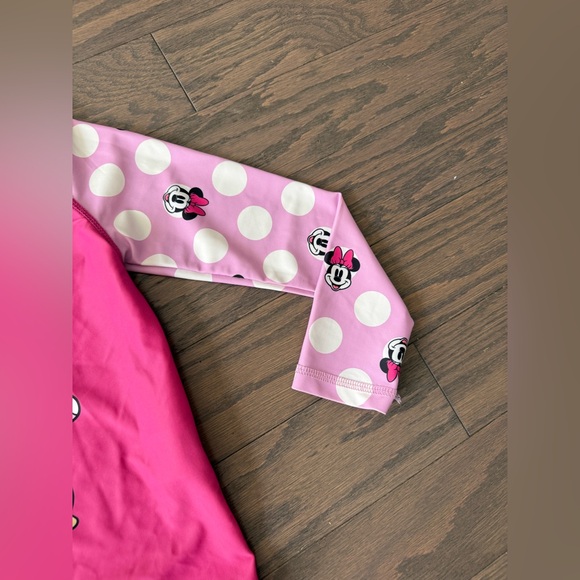 Disney Minnie Mouse Girls Swim Set Rash Guard Bikini XS 4–5 pink - Picture 4 of 16